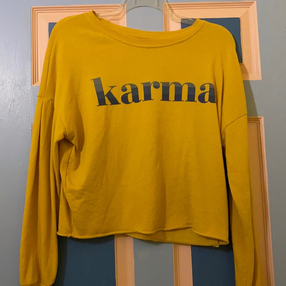 Yellow, long sleeve, cropped tee